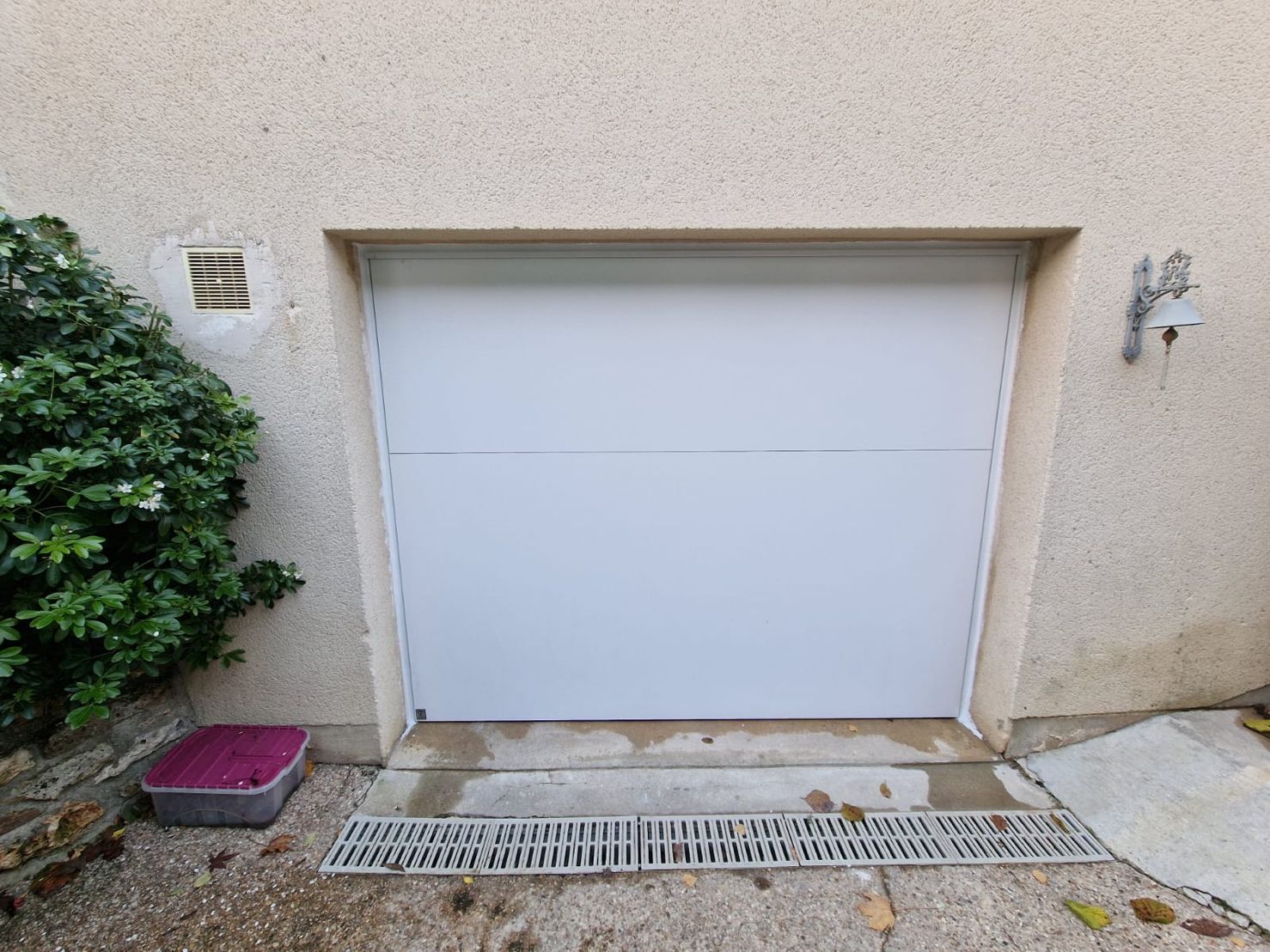 AquaLOCK Up-and-over Garage Door