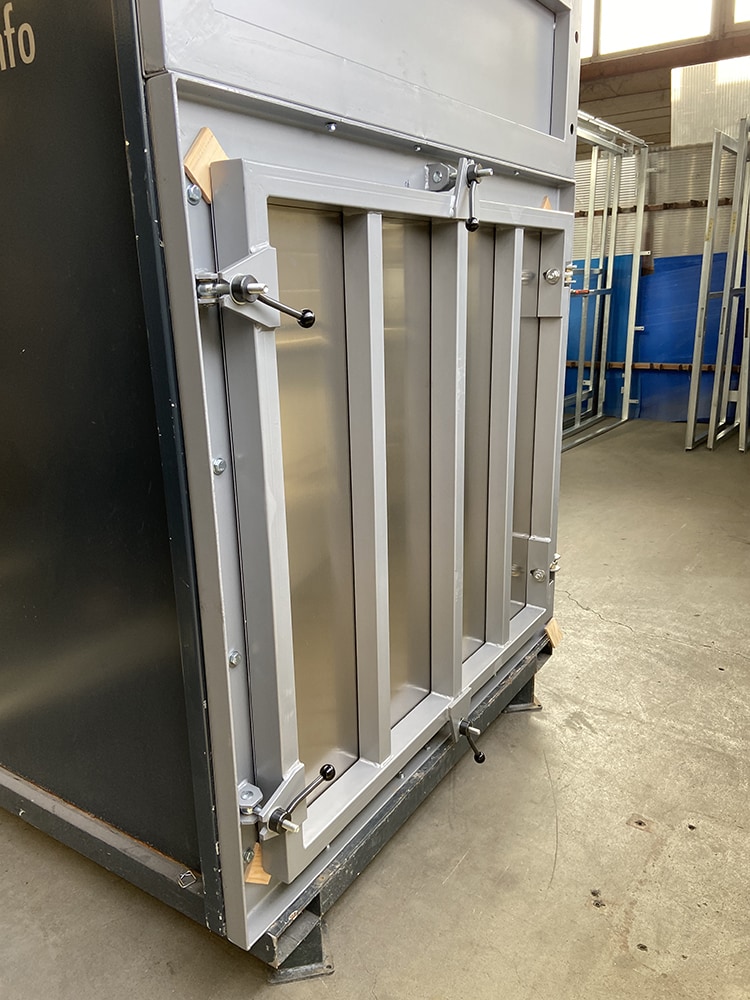 AquaLOCK Door