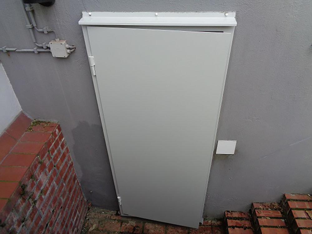 AquaLOCK Door