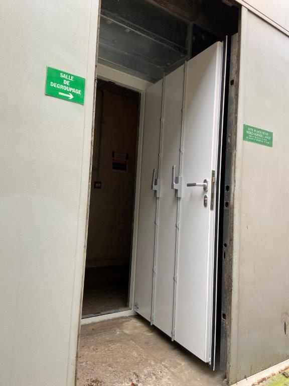 AquaLOCK Door