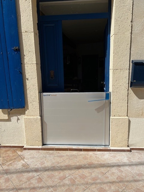 AquaLOCK Door