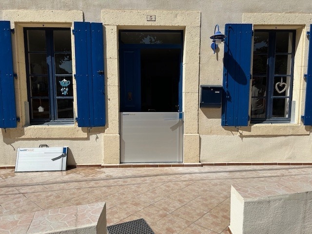 AquaLOCK Door